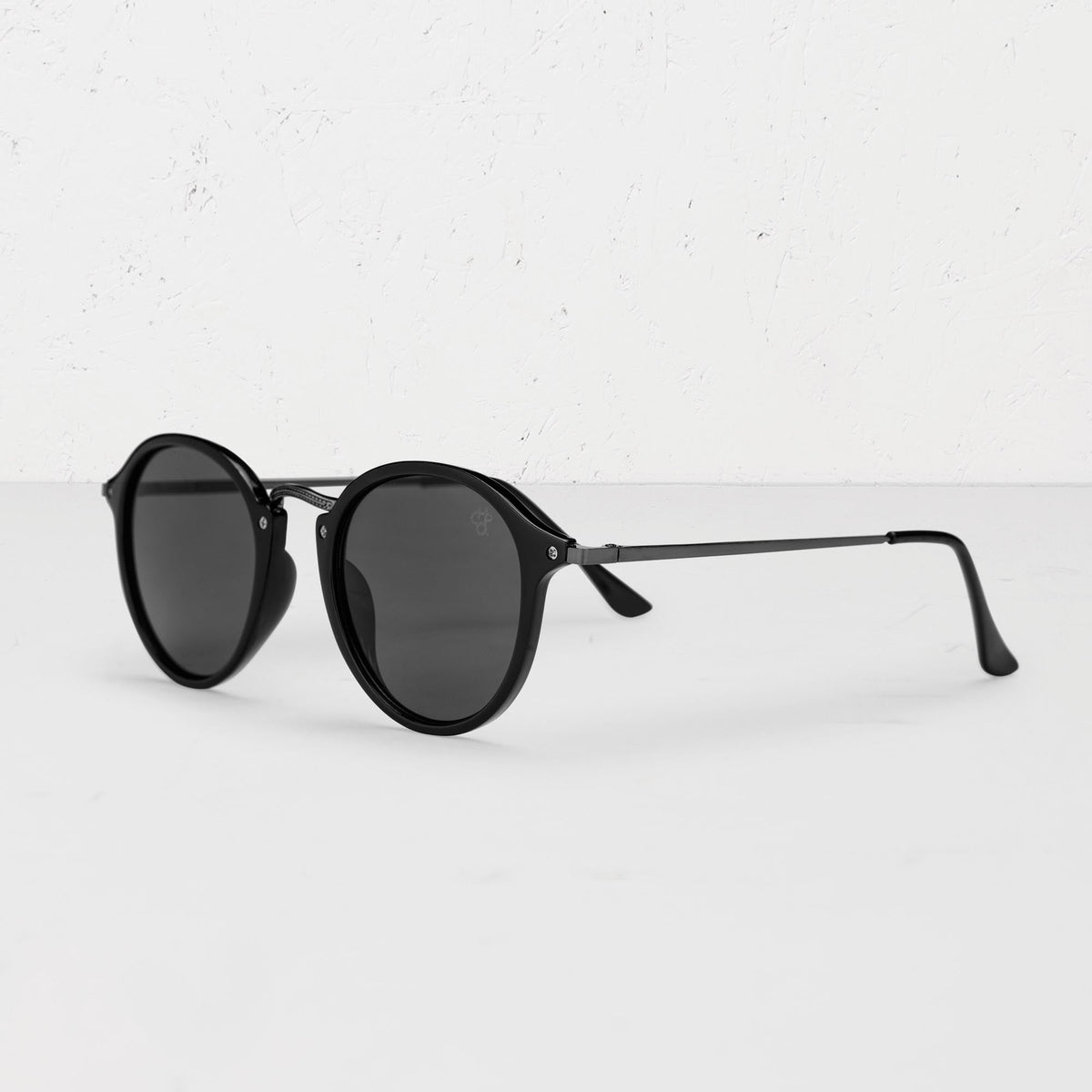 Club | Black / Black