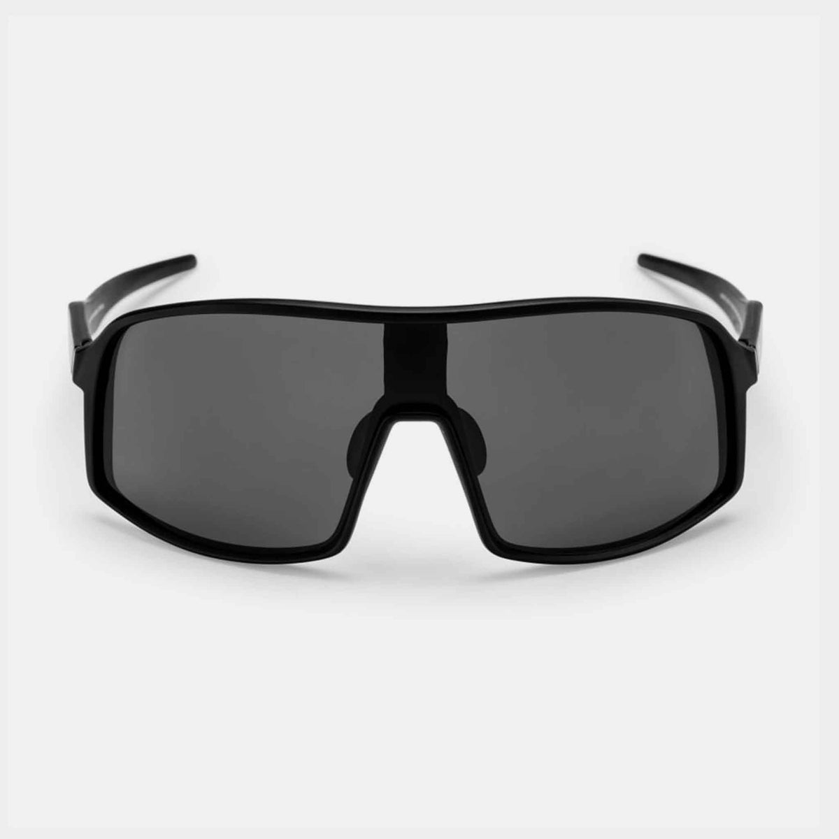 Henke| Black / Black