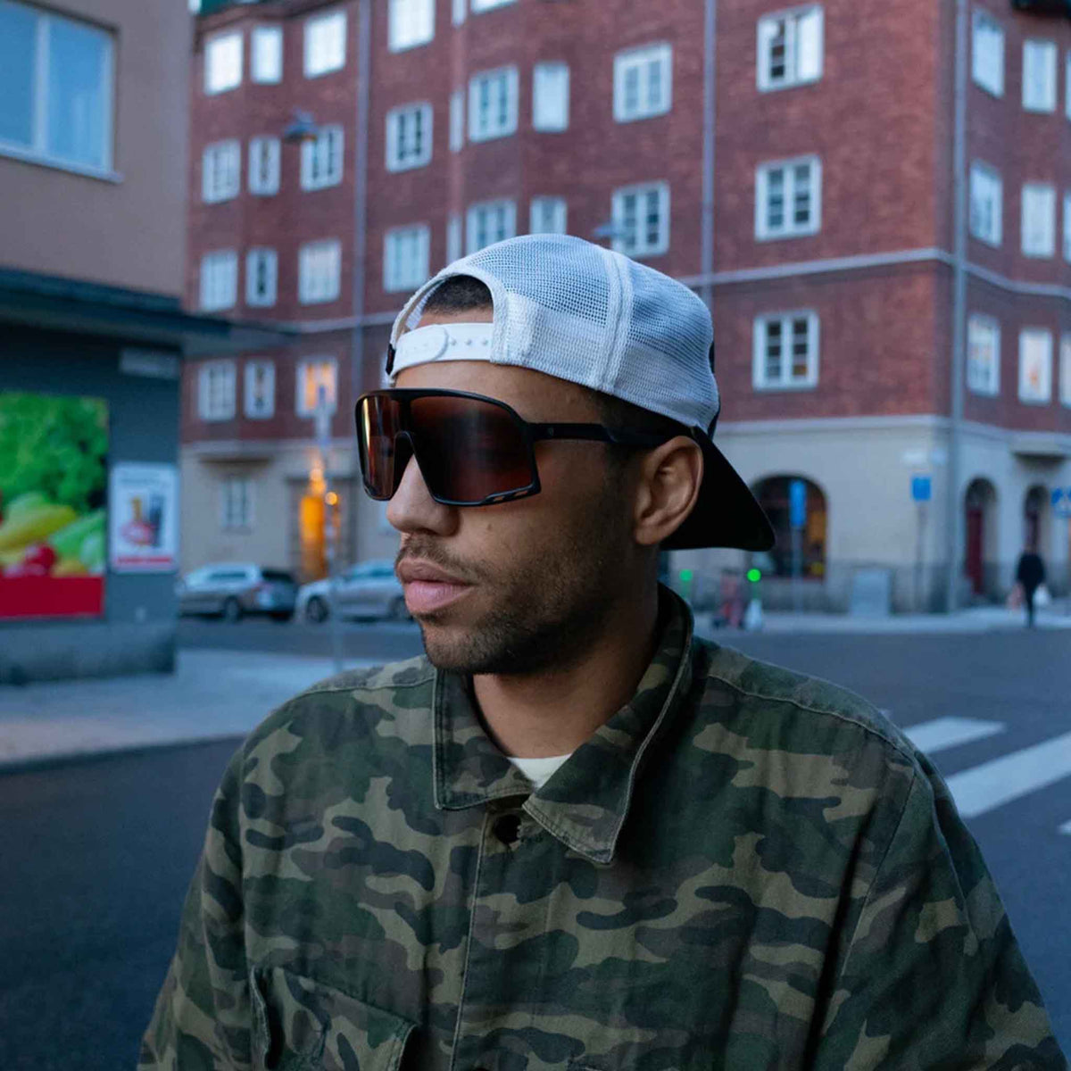 Henrik | Amber