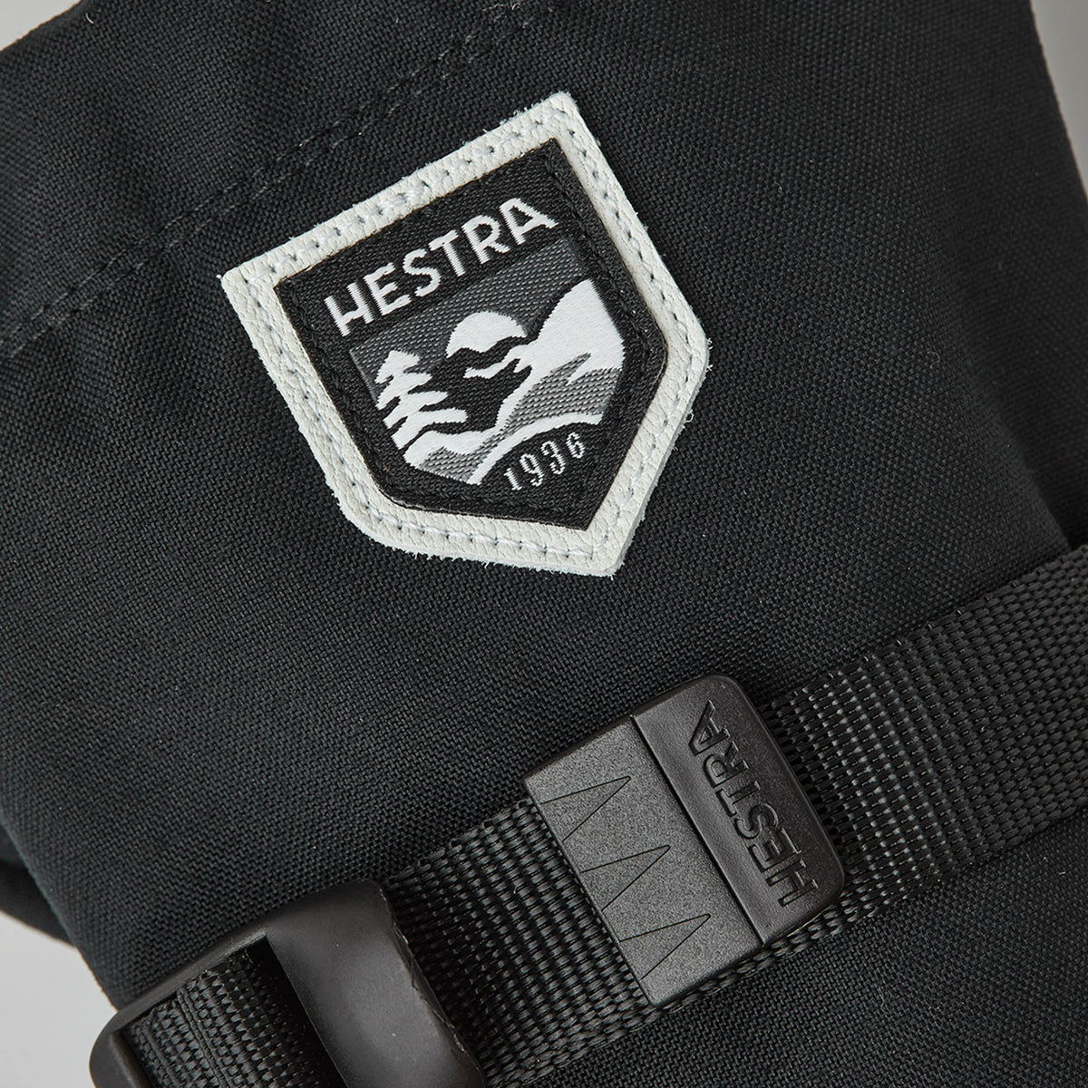 Kebnekaise Mountain Mitt | Black