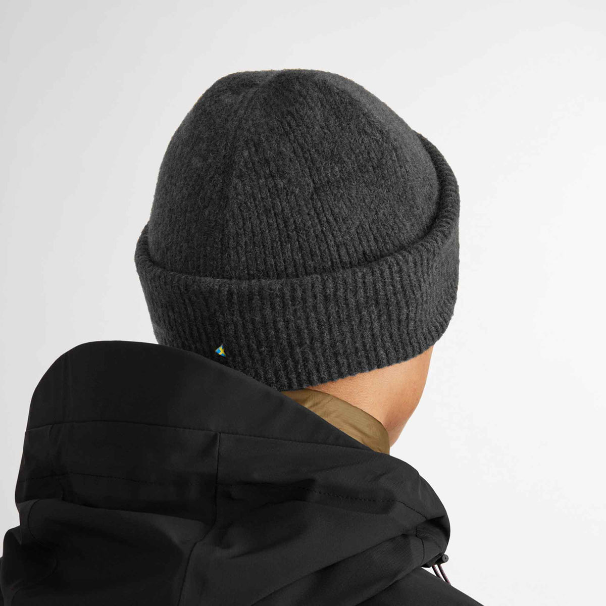 Runa Beanie | Raven